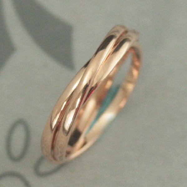 14K Rose Gold Rolling Ring Rose Gold ineinandergreifender Ring Drei 1,5 mm Breite Halb Runde Bänder Hochzeit Band Jede Goldfarbe
