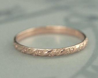 Rose Gold Wedding Band Versailles Pattern Band Women's Wedding Ring Vintage Style Wedding Band Petite Rose Gold Band 14K Rose Gold Ring