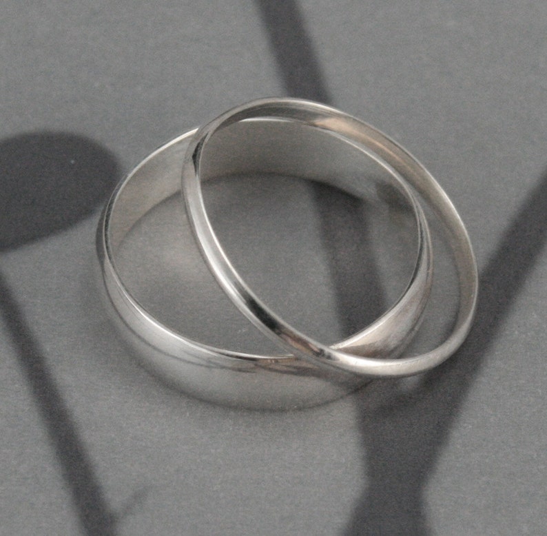 Thin Silver Band~Sterling Silver Ring~Rounded Band~Thin Stacking Ring~Petite Silver Band~Silver Midi Ring~1.5mm Wide Band~Tiny Silver Ring