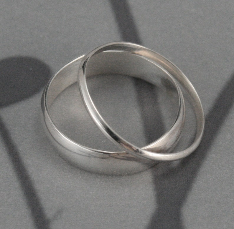 Dünner SilberringSterling Silber RingAbgerundetes BandDünner StapelringPetite Silber BandMidi Ring aus Silber1.5mm breites BandMini Ring aus Silber Bild 3