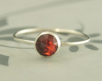 Garnet Ring Red Stone Ring Garnet Stacking Ring Mozambique Garnet Gift for Her Valentines Day Gift January Birthstone Ring Rose Cut Bezel
