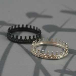 Black and Sterling Silver Crown Band SETCheck MateCrown RingQueen and King Wedding Band Set image 3