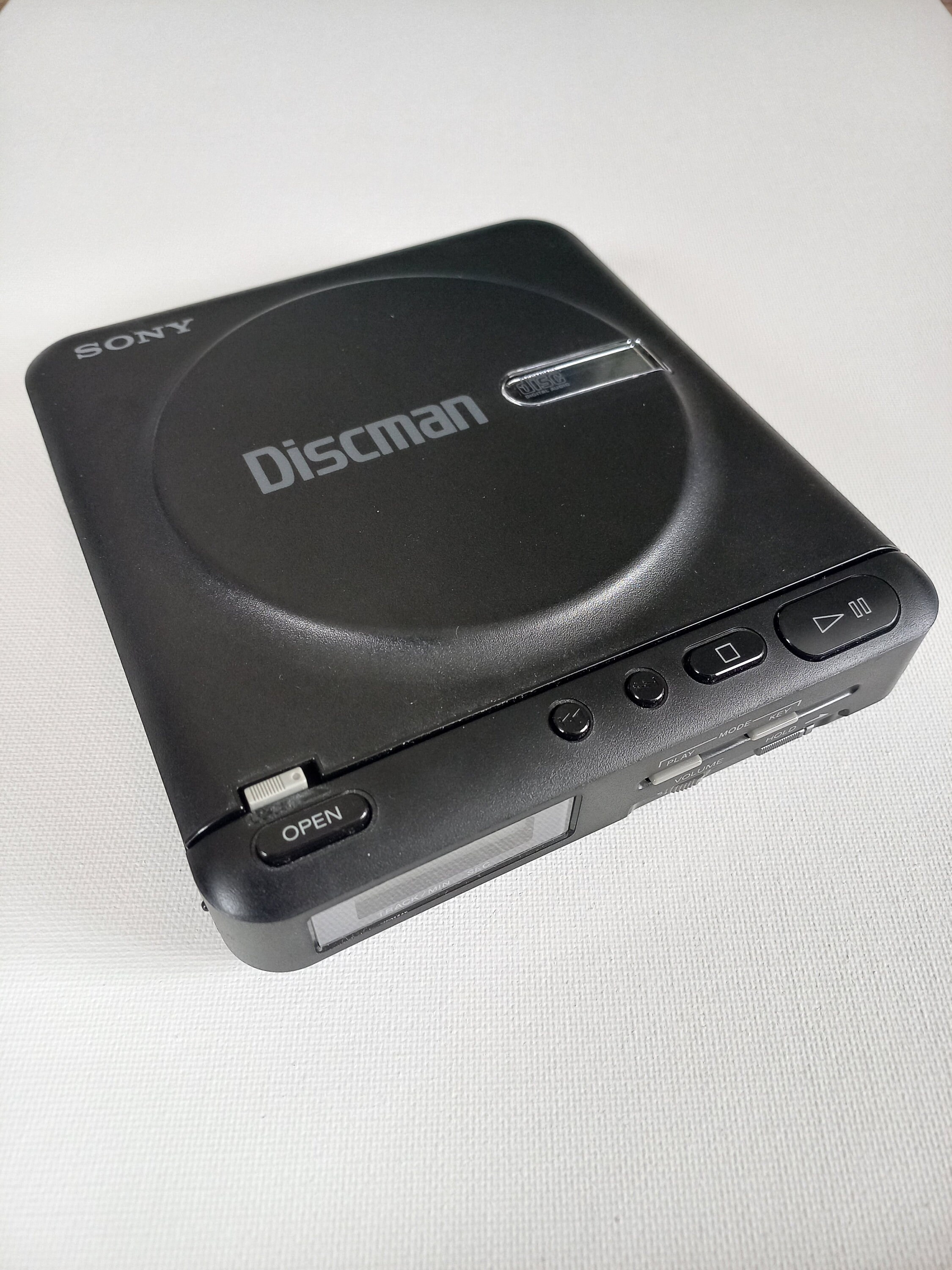 Vintage Portable CD Player Sony Discman D-20 (european
