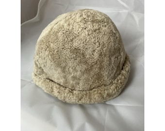 VTG Dyed Tuscan Lamb Wool Bucket Beanie Hat Women's L  Gatsby