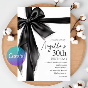 Invito per il 30° compleanno - Invito con fiocco nero disegnato a mano! Elegante stile Coquette con nastro nero per una celebrazione chic