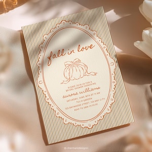 Puede incluir: Una tarjeta de invitación rectangular para despedida de soltera con fondo crema y finas rayas verticales marrones. El centro presenta un marco ovalado festoneado naranja con una ilustración de calabaza y el texto fall in love, aurora williams.