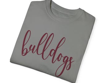 Maglietta Bulldog Team Spirit / Fan dei Bulldogs / Abbigliamento per tifosi sportivi / Maglietta unisex / Maglietta con i colori della squadra / Maglietta per cani Bulldog / Regalo per amanti dei cani