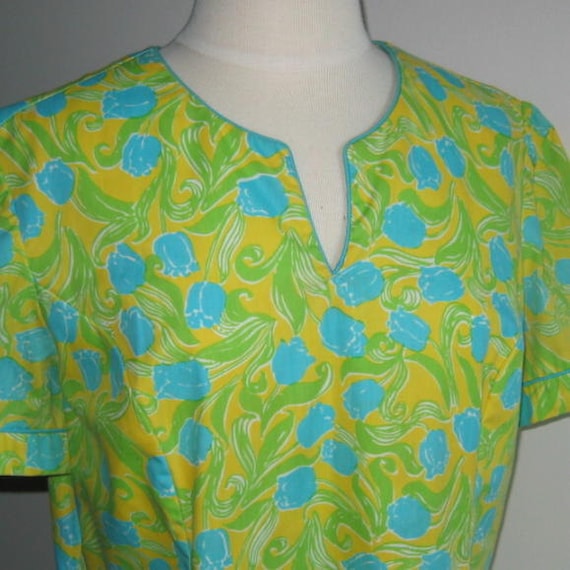 Vintage The Lilly Dress Blue Tulips on Yellow Lil… - image 1