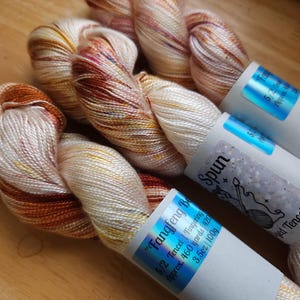 Tencel Plant Based Vegan Hand Dyed Yarn 5/2 or 10/2 - 100g 3.5oz Skein / Colorway: Fangfeng Bei 画像 3