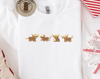 Embroidered Sweatshirt, Embroidered Highland Cows Crewneck Sweatshirt, Highlander Hoodie, Cow Lover Gift Hoodie, Unisex Sweatshirt
