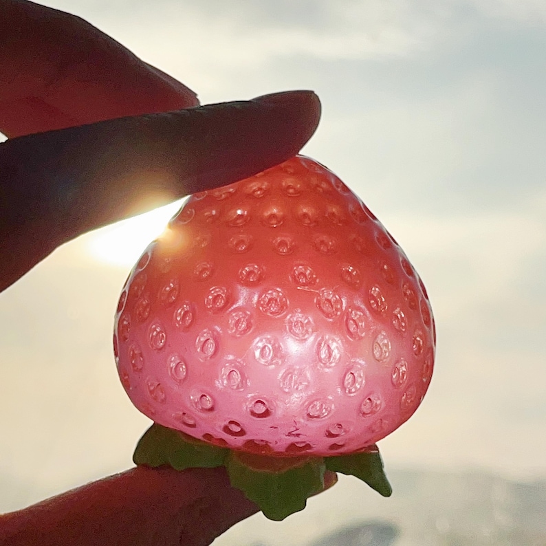 Handmade Strawberry Taba Squishy: Food-Grade Silicone, Fidget Stress Relief Toy, Hand-Exercise Gift, Kids, Sticky clear red