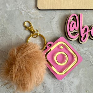 Smart NFC Keychain for Social Media/ NFC Business Keychain /Tap And Follow /Business Card Keychains/ Smart tap social media keychain