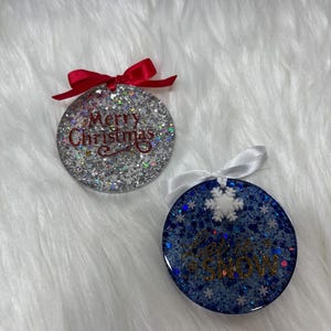 Kerstornamenten van hars