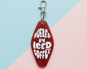 アイスコーヒー好きのためのモーテルキーホルダー｜コーヒー好きのためのキーホルダー｜かわいいレトロキーホルダー｜面白いコーヒーアクセサリー｜ホテルキーホルダー｜かわいいギフト