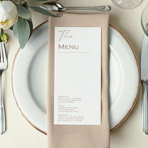 Minimalistisk bröllopsmenymall med mockamousse, redigerbar nedladdning, långt dubbelsidigt QR-kodsfotokort, brun middagsbjudningsmeny /MOCKA