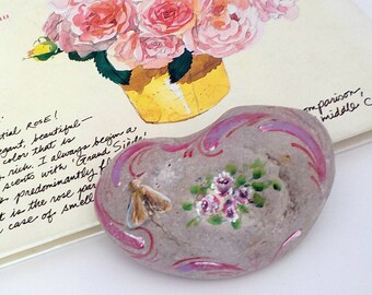 Painted Heart Stone Paper Weight, Roses Heart Home Decor, Valentine Heart Gift, 4" x 2 3/4"