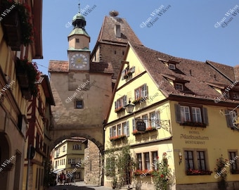 Stadt Tor Glockenturm Markusturm Hotel Malerische Rothenburg Ob der Tauber Deutschland Frühling Blumen Fenster Kästen Fine Art Fotografie Fotodruck