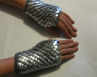 Scalemail Gauntlets Chevalier en armure brillante tricotée Peau de dragon Choisissez votre taille