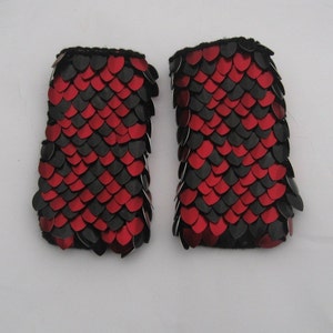 Scalemail Dragonhide Knitted Armor Gauntlets in Red and Black choose your size image 4