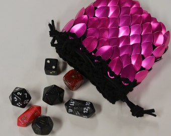 Scalemail Armor Dice Bag in knitted Dragonhide Hot Pink