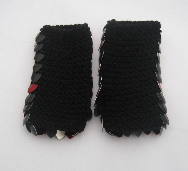 Scalemail Dragonhide Knitted Armor Gauntlets in Red and Black choose your size image 5