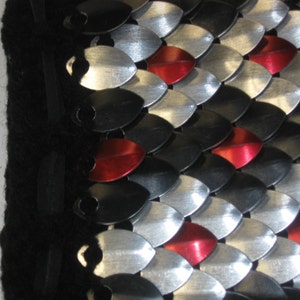 Scalemail Dice Bag in knitted Dragonhide Armor Reptile image 4