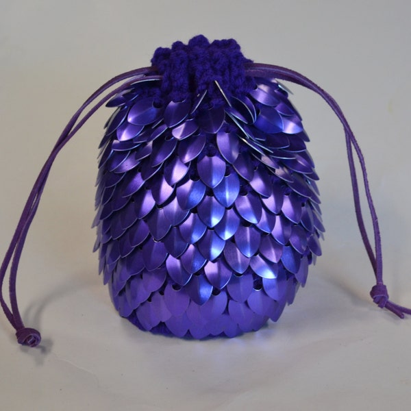 Scalemail Dice Bag of Holding in Knitted Dragonhide Armor Purple