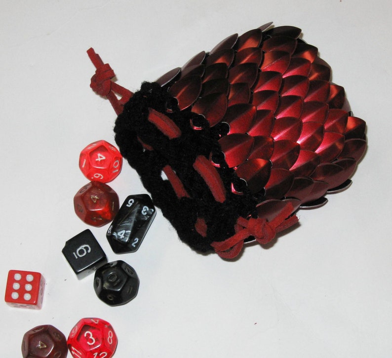 Scalemail Armor Dice Bag in knitted Dragonhide Dark Fire image 1