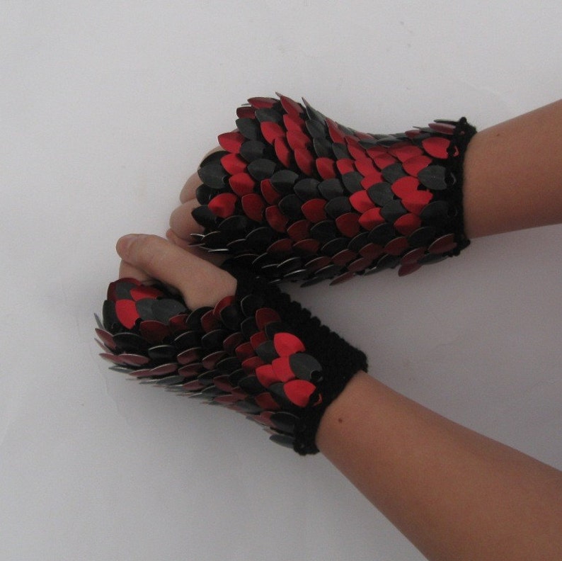 Scalemail Dragonhide Knitted Armor Gauntlets in Red and Black choose your size image 2