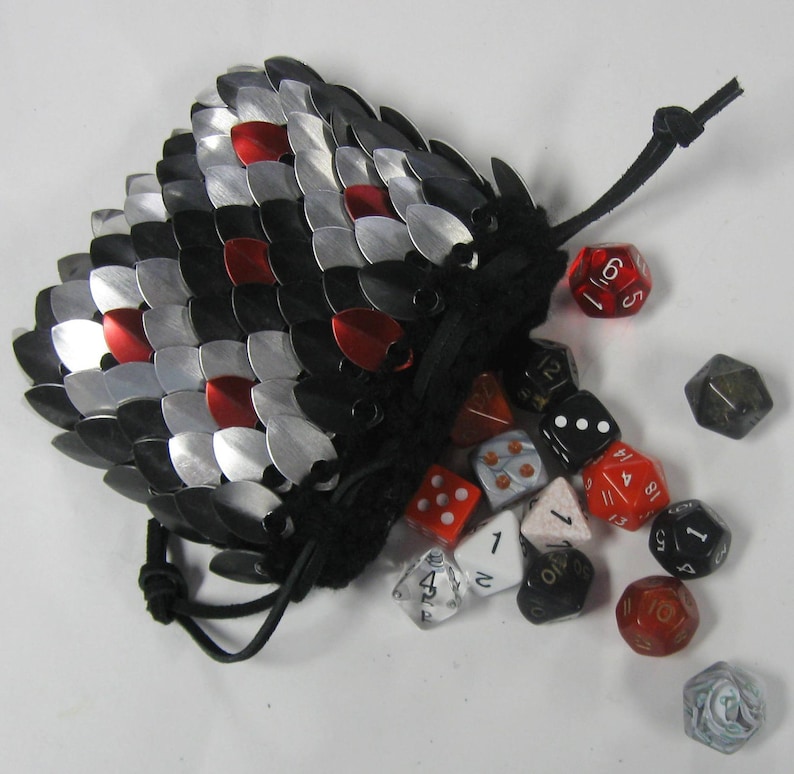 Scalemail Dice Bag in knitted Dragonhide Armor Reptile image 1