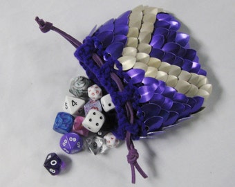 Scalemail Dice Bag in knitted Dragonhide Armor by Crystal's Idyll