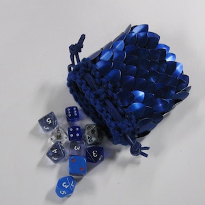 Dragon Scale Dice Bag knitted Dragonhide Blue