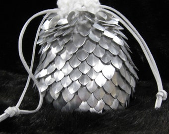 Scale maille Dice Bag of Holding White Knight in knitted Dragonhide Armor extra large