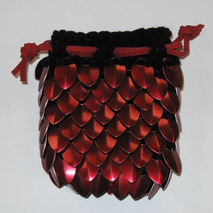 Scalemail Armor Dice Bag in knitted Dragonhide Dark Fire image 2