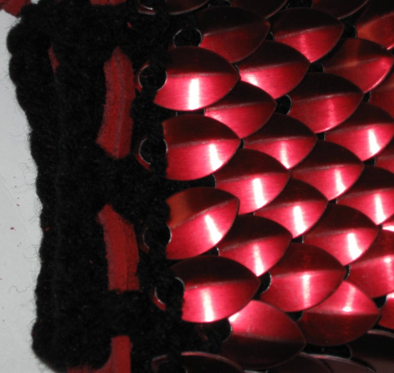 Scalemail Armor Dice Bag in knitted Dragonhide Dark Fire image 4