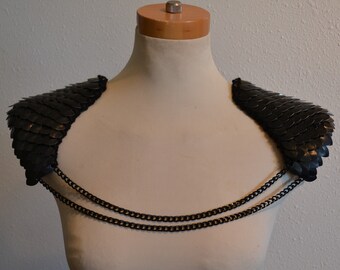 Scale Mail Epaulets with Chains in knitted Dragonhide Armor Black