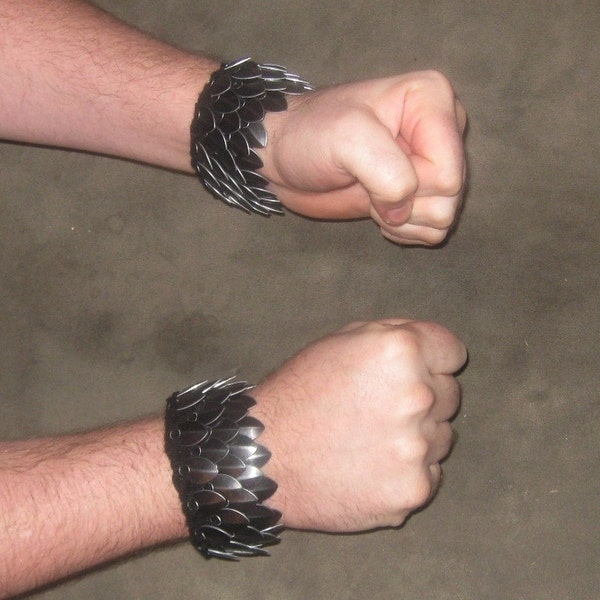 Goth Armor Cuffs in knitted Dragonhide Scalemail size Large