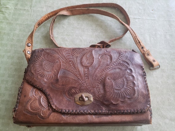 VINTAGE TOOLED PURSE - image 1