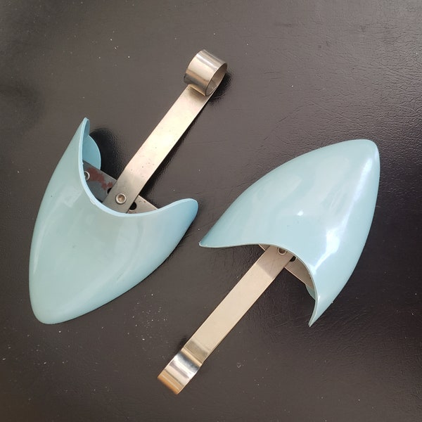 VINTAGE SHOE TREES