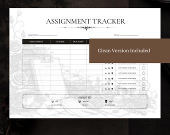 Puede incluir: Una hoja de seguimiento de tareas blanca con texto negro y un fondo floral gótico. El encabezado dice ASSIGNMENT TRACKER. Incluye columnas para tarea, curso y fecha de entrega, con una clave de prioridad y un recuadro marrón superpuesto.