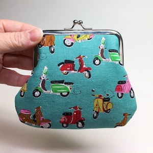 Kisslock Coin Purse - Vespas on the Go