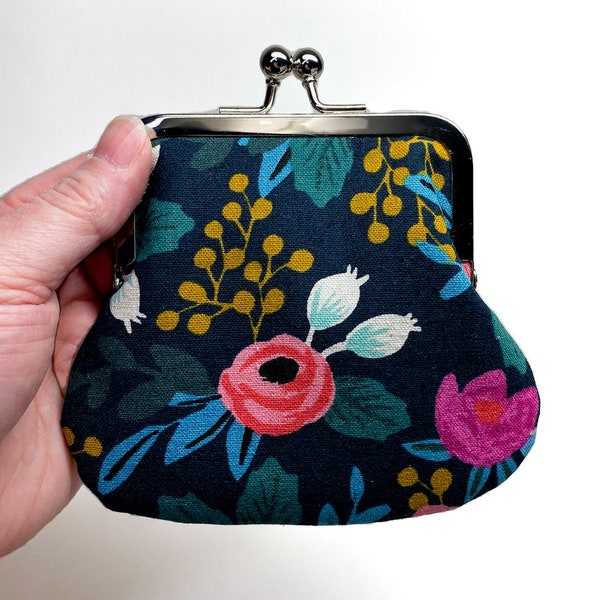 Kisslock Coin Purse - Rosa Floral Navy