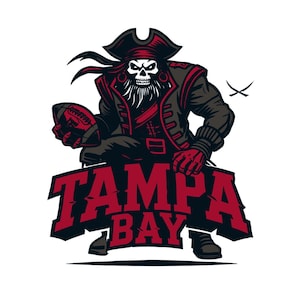 Puede incluir: Un cráneo de pirata de dibujos animados con un pañuelo rojo y un sombrero de pirata negro, sosteniendo una pelota de fútbol. El pirata está arrodillado sobre un logotipo de "Tampa Bay" rojo y negro.
