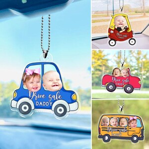 車に吊るす赤ちゃんの写真の顔のカスタムカーオーナメント、カーアクセサリー、お父さんへのパーソナライズされた安全運転のお父さんギフト、パパギフト、父の日ギフト