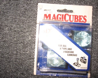 4 GE MagicCubes for Vintage Flash Camera