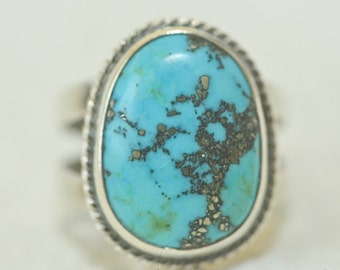 Vintage Turquoise Sterling Silver Artisan Ring BEAUTIFUL STONE