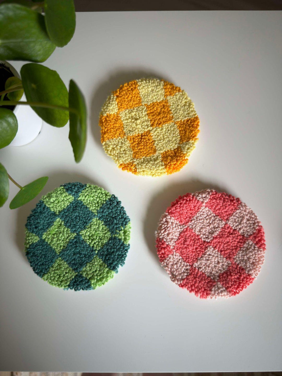 Round Rug Coasters Punch Needle Round Checkered Coaster, Mug Rug, Handmade Coaster ...