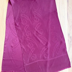 Vintage 80s Men&#39;s Silk Scarf BURGUNDY Paisley Fringed Evening Formal Scarf