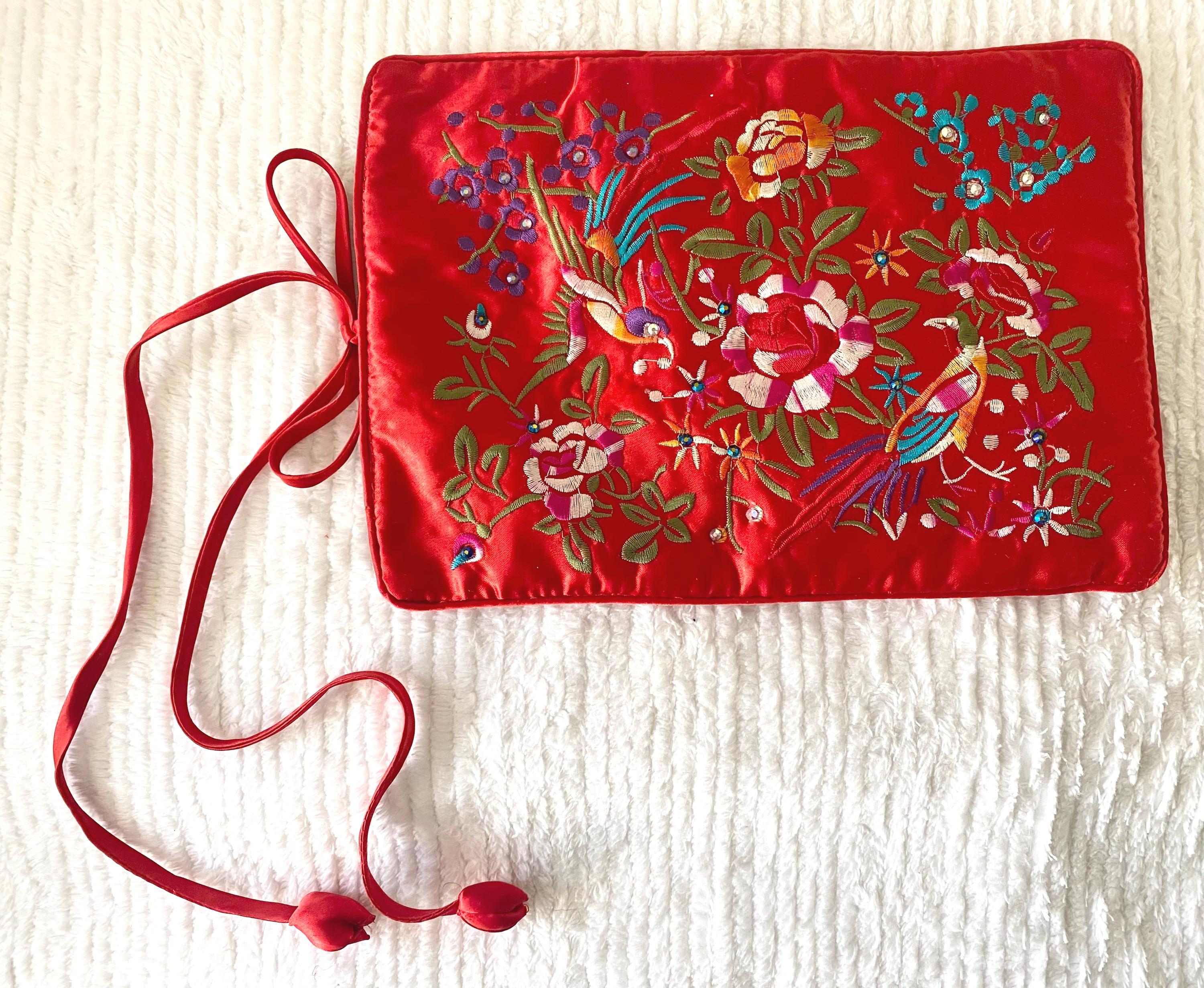 Vintage-Inspired Embroidered RED Asian Satin Embellished Travel Jewelry Hosiery Case