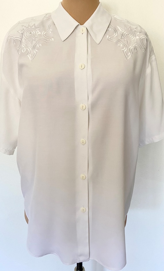 SALE! Vintage 90s Embroidered Blouse *Size 16* IM… - image 2